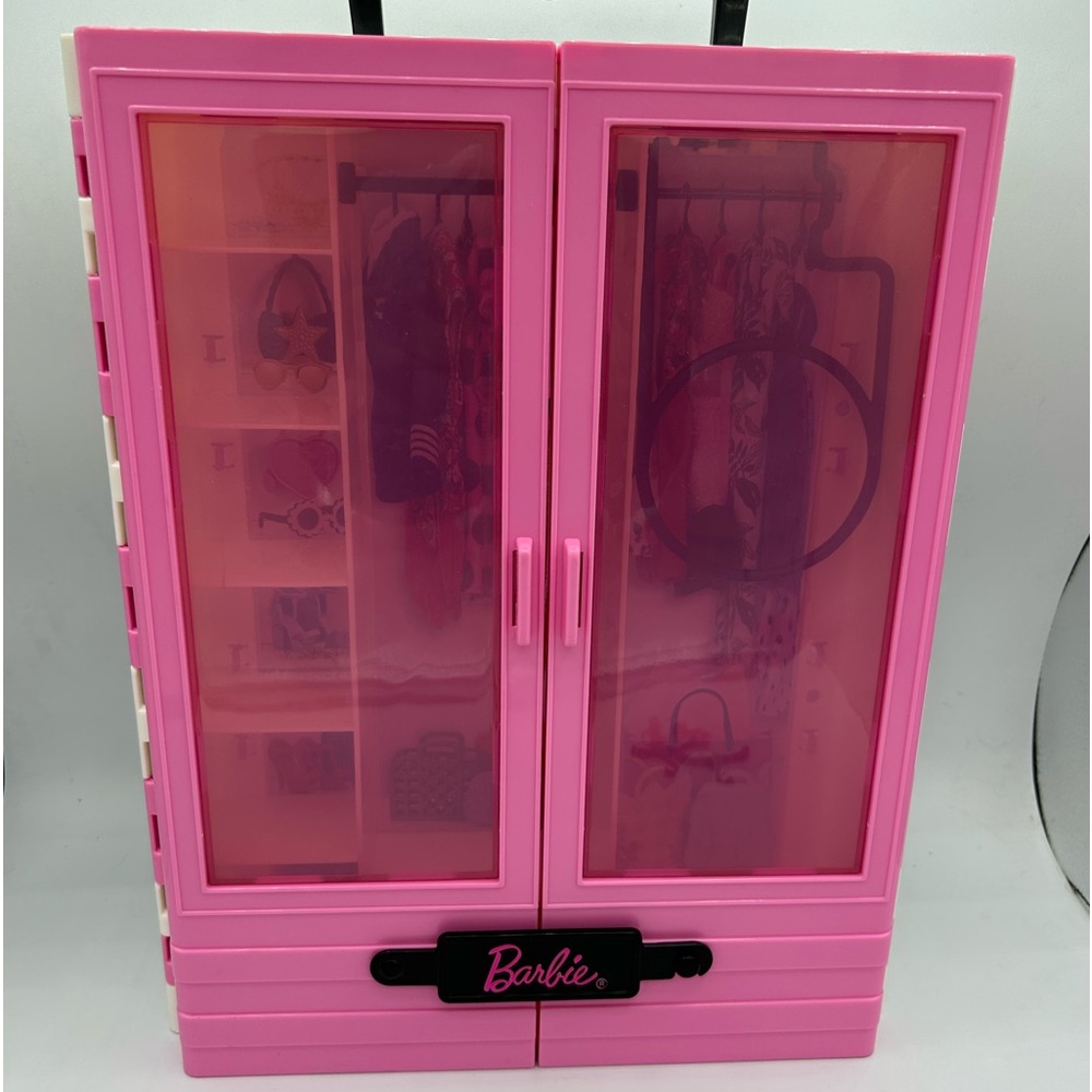 Barbie fashionistas ultimate closet accessories